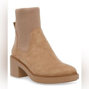 Women’s Anne Klein Fenley Tan Boots Size 9.5 US!